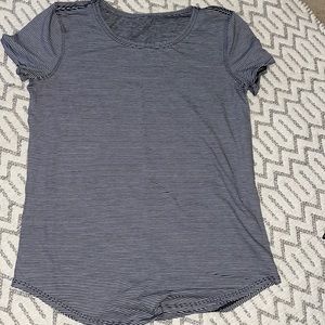 Lululemon top